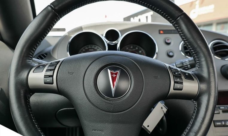 2008 PONTIAC Solstice GXP | Brand New Tires | Incredible Condition | LOW KM's