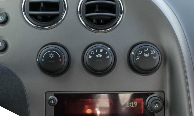 2008 PONTIAC Solstice GXP | Brand New Tires | Incredible Condition | LOW KM's