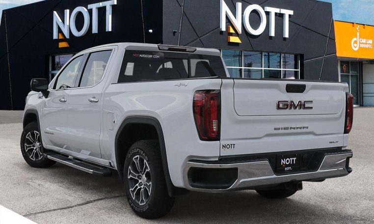 2020 GMC SIERRA 1500 SLT | NO ACCIDENTS | LOCAL MANITOBA TRUCK