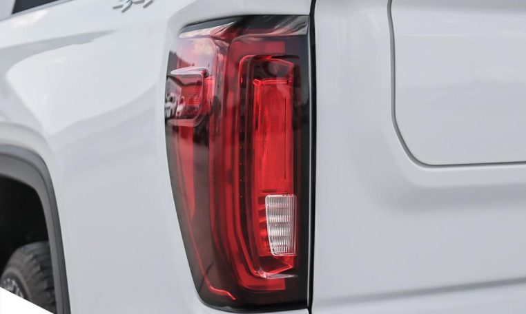 2020 GMC SIERRA 1500 SLT | NO ACCIDENTS | LOCAL MANITOBA TRUCK