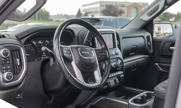 2020 GMC SIERRA 1500 SLT | NO ACCIDENTS | LOCAL MANITOBA TRUCK
