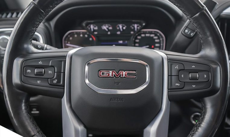 2020 GMC SIERRA 1500 SLT | NO ACCIDENTS | LOCAL MANITOBA TRUCK