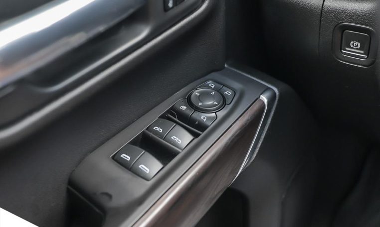 2020 GMC SIERRA 1500 SLT | NO ACCIDENTS | LOCAL MANITOBA TRUCK