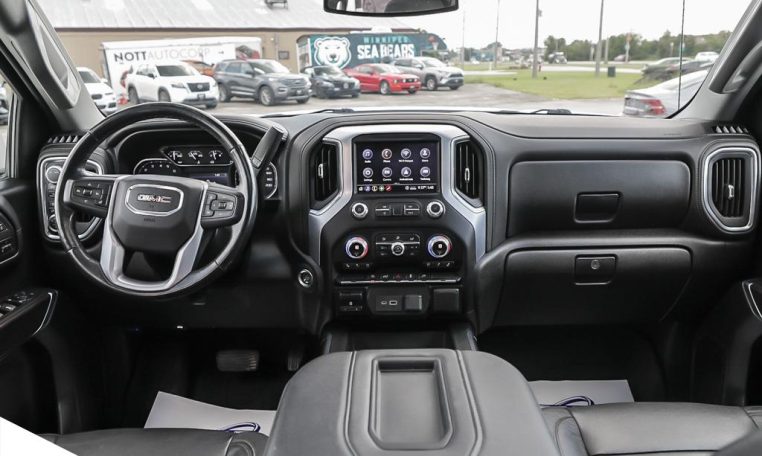 2020 GMC SIERRA 1500 SLT | NO ACCIDENTS | LOCAL MANITOBA TRUCK