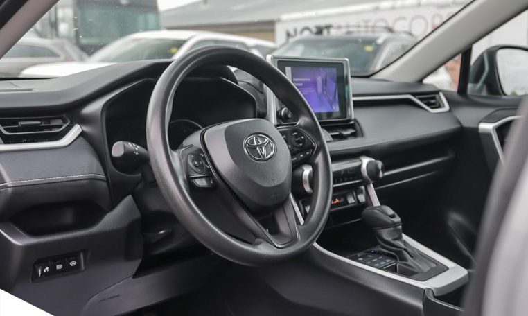 2024 TOYOTA RAV-4 LE