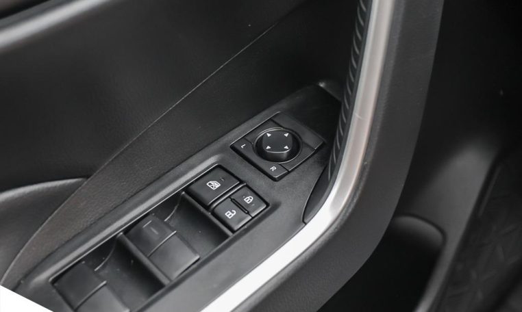 2024 TOYOTA RAV-4 LE