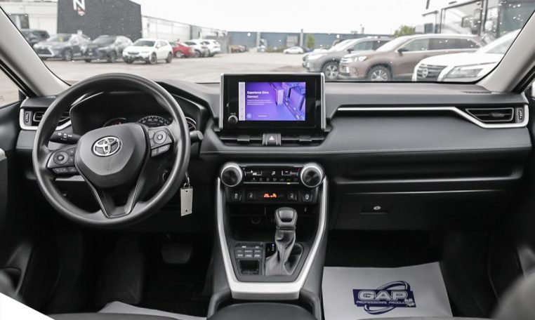 2024 TOYOTA RAV-4 LE
