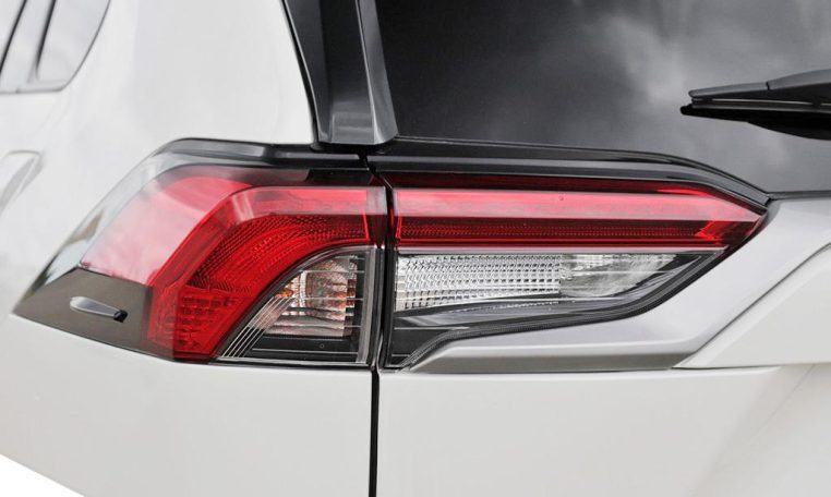2021 TOYOTA RAV-4 HYBRID LIMITED | No Accidents