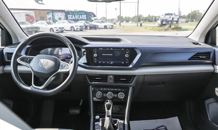 2024 VOLKSWAGEN TAOS  Highline | LOCAL | ONE OWNER
