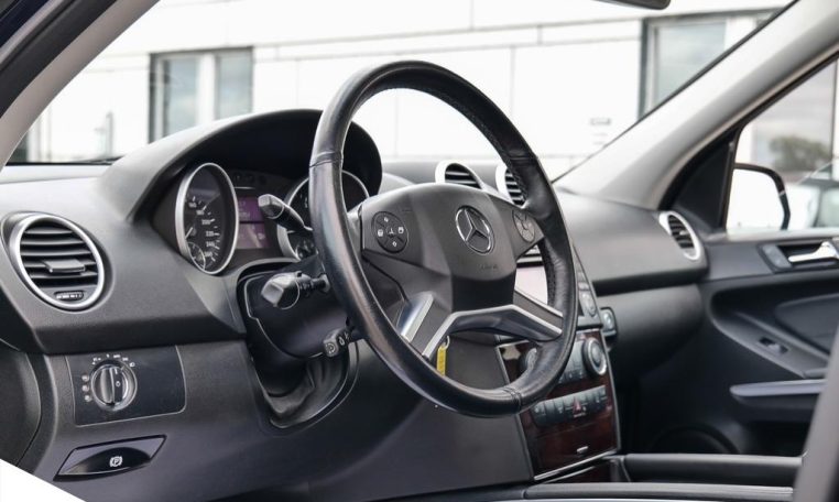 2009 MERCEDES-BENZ M-CLASS ML 320 | 56 SERVICE RECORDS ON CARFAX | LOCAL VEHICLE
