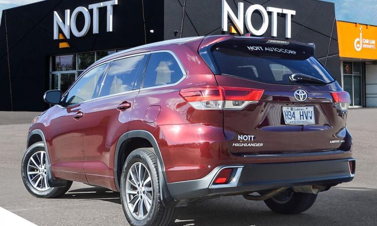 2017 TOYOTA HIGHLANDER LIMITED