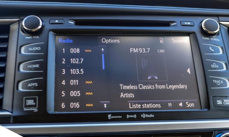 2017 TOYOTA HIGHLANDER LIMITED
