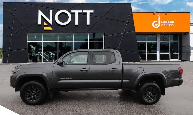 2021 TOYOTA TACOMA DOUBLE CAB V6 SR5 Local Manitoba Vehicle | One Owner | 2 Years Man. Warranty Remaining