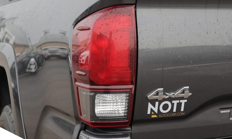 2021 TOYOTA TACOMA DOUBLE CAB V6 SR5 Local Manitoba Vehicle | One Owner | 2 Years Man. Warranty Remaining
