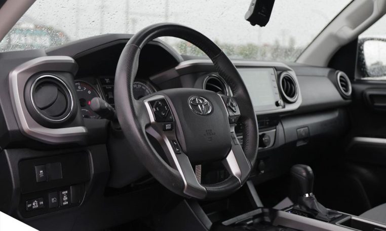 2021 TOYOTA TACOMA DOUBLE CAB V6 SR5 Local Manitoba Vehicle | One Owner | 2 Years Man. Warranty Remaining
