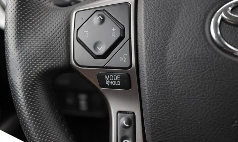 2021 TOYOTA TACOMA DOUBLE CAB V6 SR5 Local Manitoba Vehicle | One Owner | 2 Years Man. Warranty Remaining