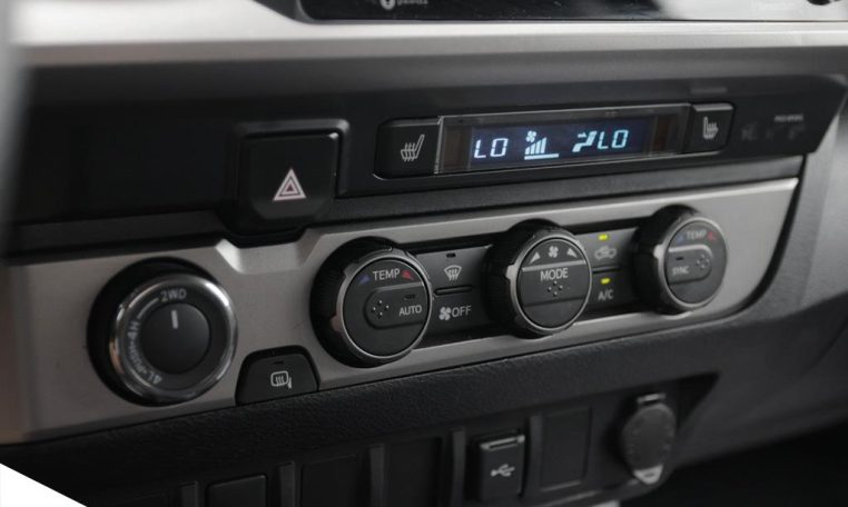 2021 TOYOTA TACOMA DOUBLE CAB V6 SR5 Local Manitoba Vehicle | One Owner | 2 Years Man. Warranty Remaining