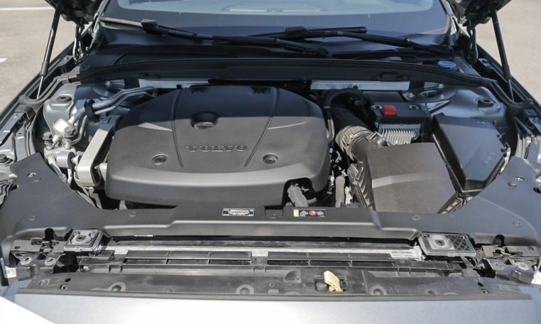 2020 VOLVO S60 T6 R-Design | NO ACCIDENTS