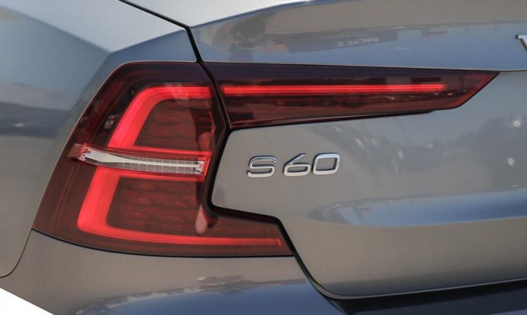 2020 VOLVO S60 T6 R-Design | NO ACCIDENTS