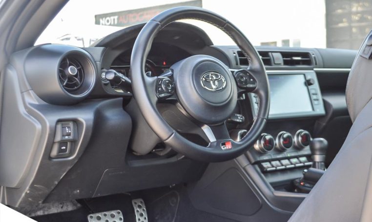 2022 TOYOTA GR86 PREMIUM | Low Mileage