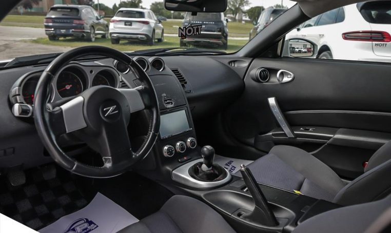 2006 NISSAN 350Z