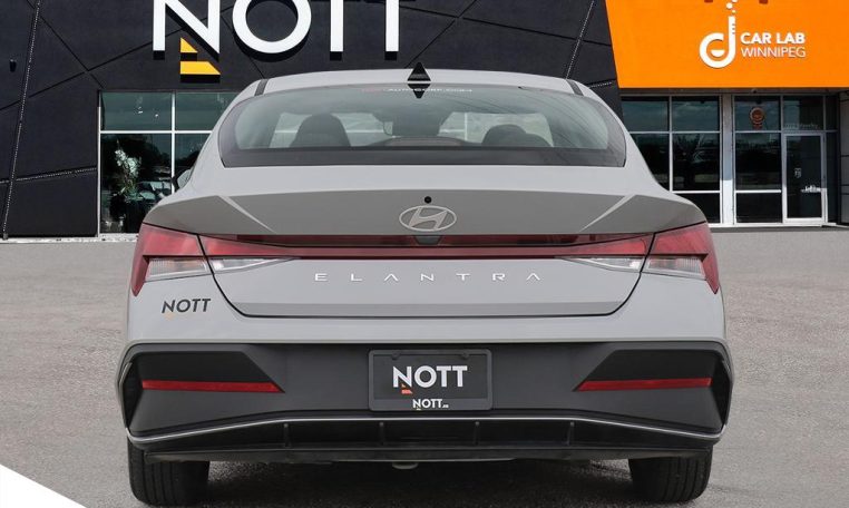 2025 HYUNDAI ELANTRA ESSENTIAL | ONE OWNER | LOCAL MB