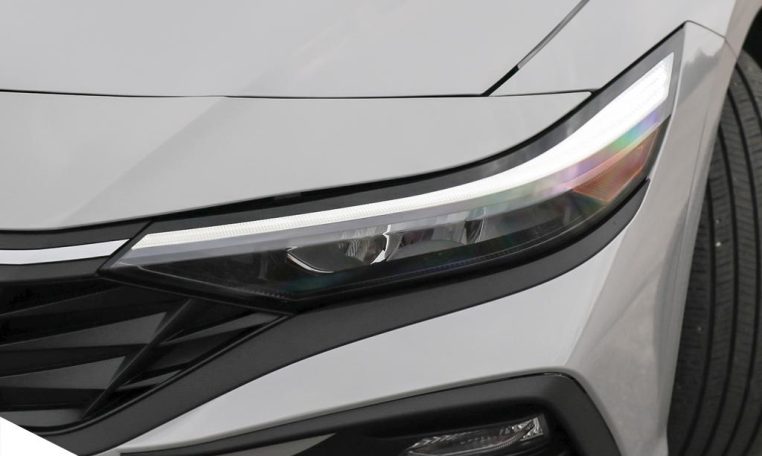 2025 HYUNDAI ELANTRA ESSENTIAL | ONE OWNER | LOCAL MB