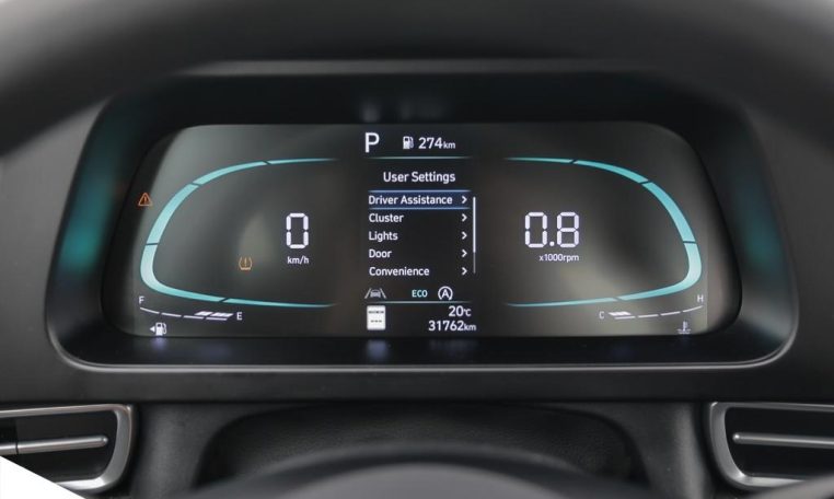 2025 HYUNDAI ELANTRA ESSENTIAL | ONE OWNER | LOCAL MB