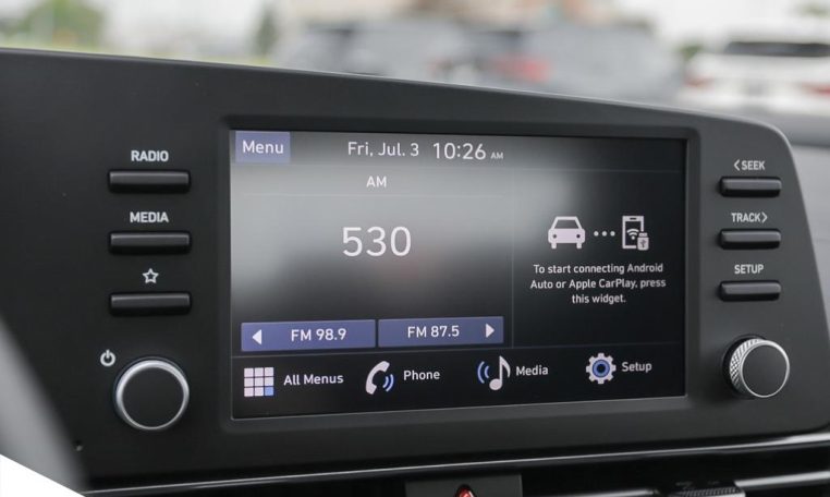 2025 HYUNDAI ELANTRA ESSENTIAL | ONE OWNER | LOCAL MB