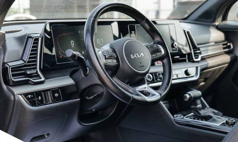 2023 KIA SPORTAGE X-LINE | ONE OWNER