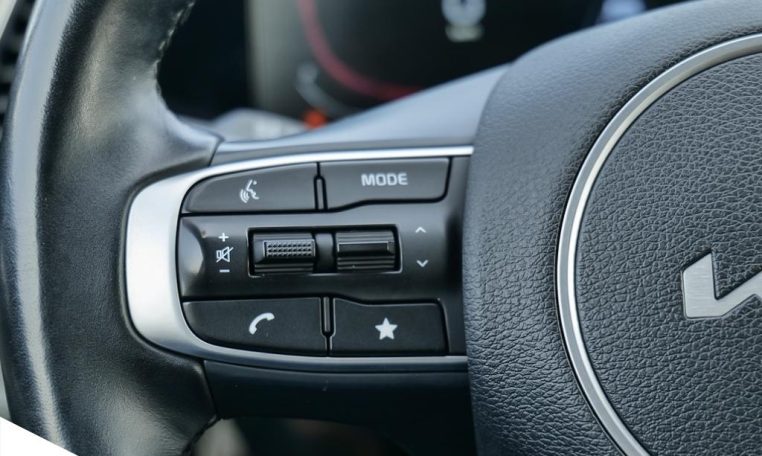 2023 KIA SPORTAGE X-LINE | ONE OWNER