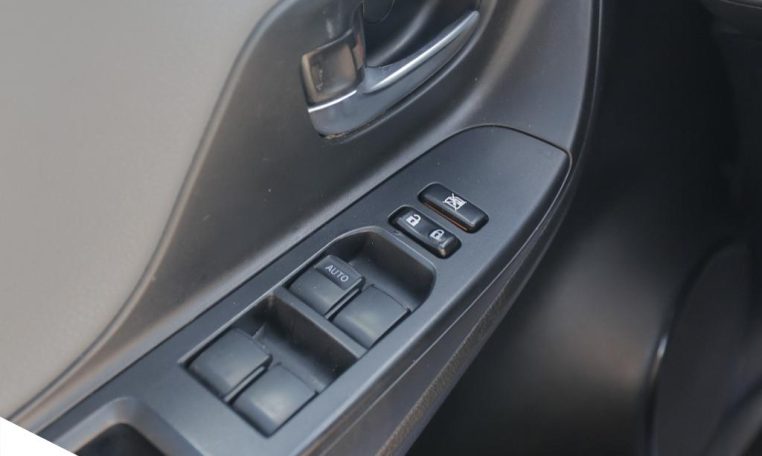 2019 TOYOTA YARIS