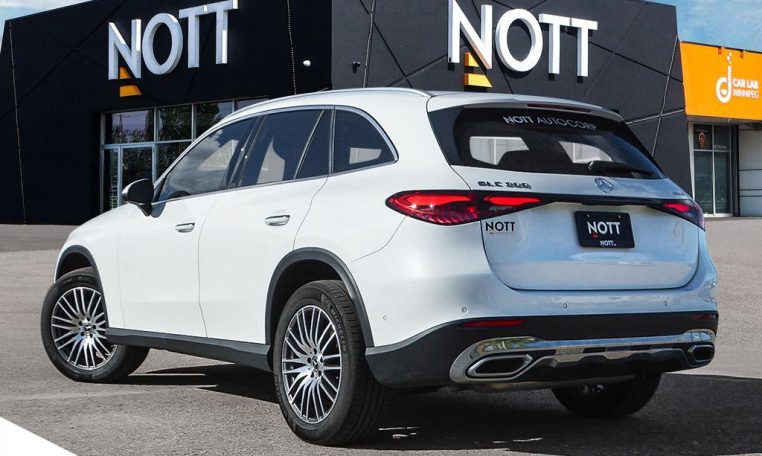 2024 MERCEDES-BENZ GLC300 | No Accidents