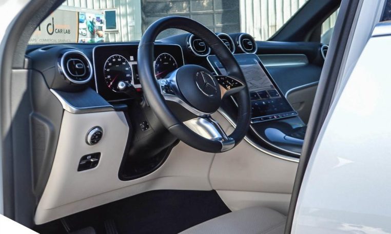 2024 MERCEDES-BENZ GLC300 | No Accidents