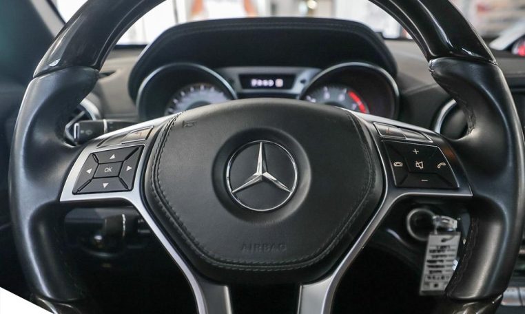 2013 MERCEDES-BENZ SL-CLASS SL550 | No Accidents | Low Mileage