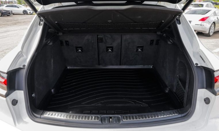 2020 PORSCHE Macan | 2 SETS OF PORSCHE WHEELS | NO ACCIDENTS | ONE OWNER