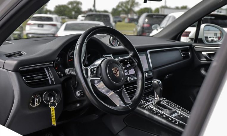 2020 PORSCHE Macan | 2 SETS OF PORSCHE WHEELS | NO ACCIDENTS | ONE OWNER