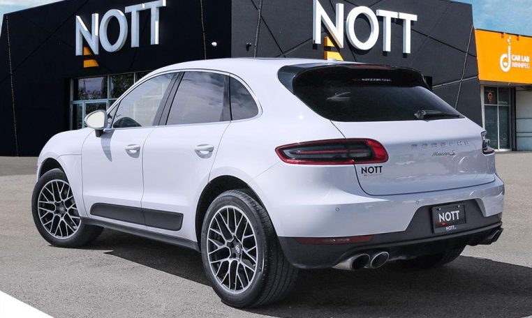 2018 PORSCHE Macan S