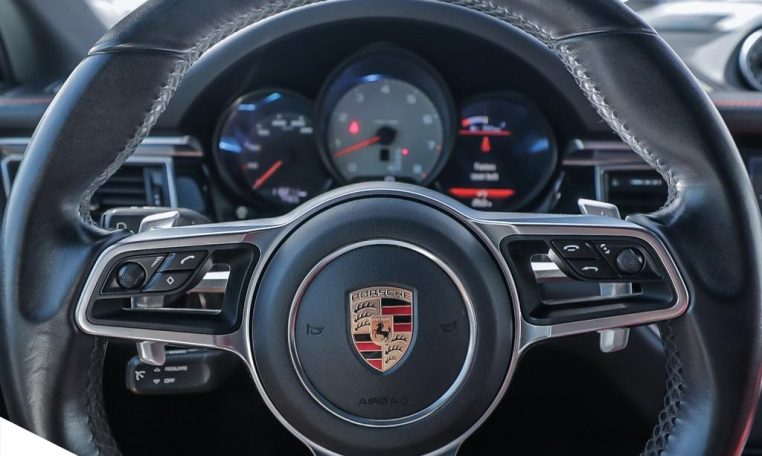 2018 PORSCHE Macan S