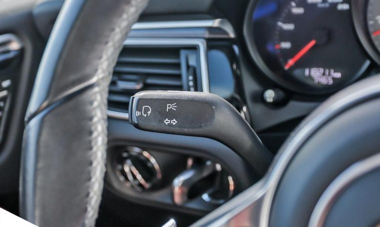 2018 PORSCHE Macan S