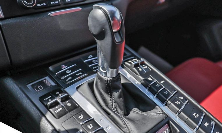 2018 PORSCHE Macan S