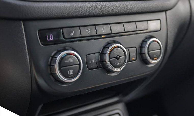 2015 VOLKSWAGEN TIGUAN Comfortline | Local MB Vehicle | 2 Keys!