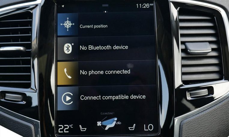 2020 VOLVO XC90 MOMENTUM