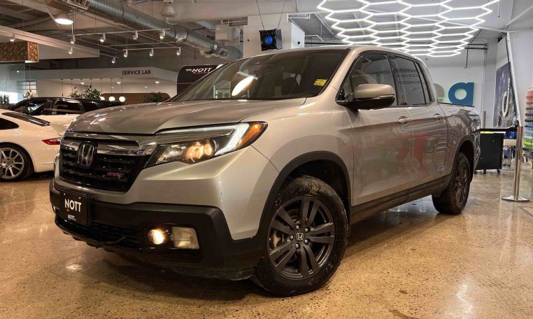 2017 HONDA RIDGELINE SPORT 4WD | As-Is with Manitoba Safety