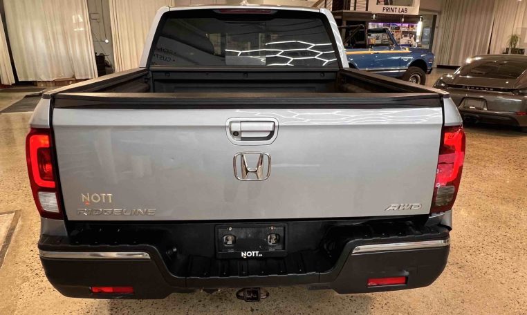 2017 HONDA RIDGELINE SPORT 4WD | As-Is with Manitoba Safety