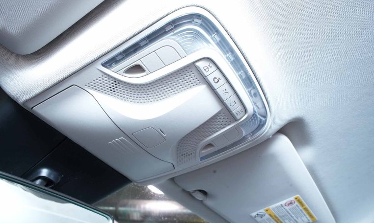 2016 MERCEDES-BENZ METRIS  WB 126 | Low KM's | 8 Passenger Seating